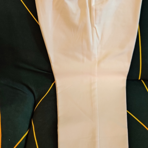 Emaline, white Capri 16W - Picture 1 of 5